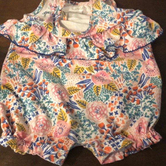 Mud pie ruffle floral romper - Picture 3 of 3
